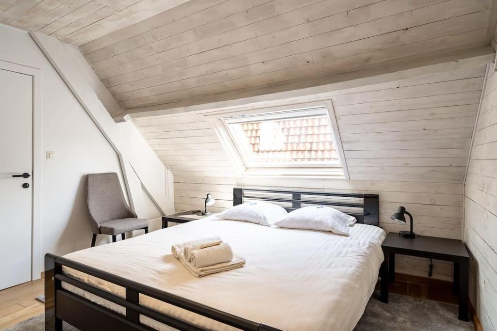 The Bruges Belfry View Apartment Exterior photo